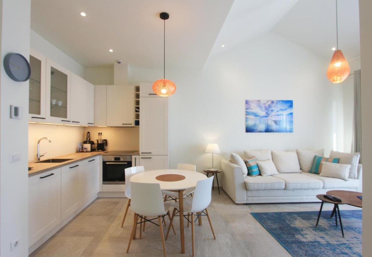 Lustica Bay Magnolia Apartment 티바트 외부 사진
